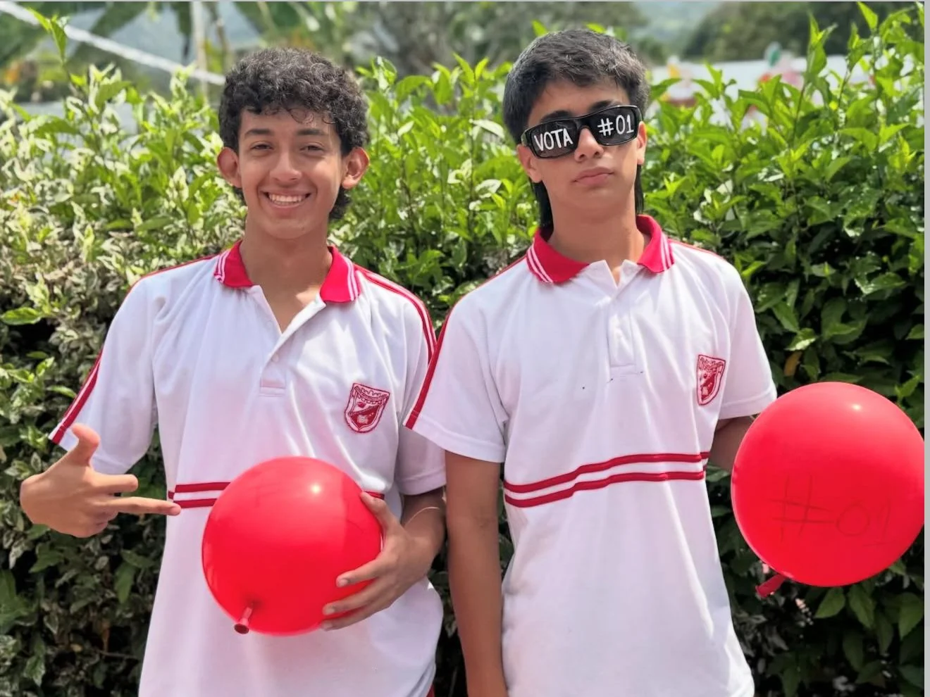 Estudiantes del Liceo compartiendo un momento de amistad